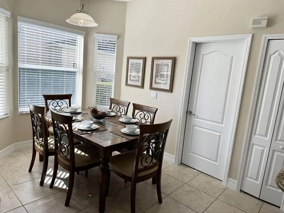 537 -Beautiful Private Home With Pool, Spa And Balcony Off Bedroom Davenport